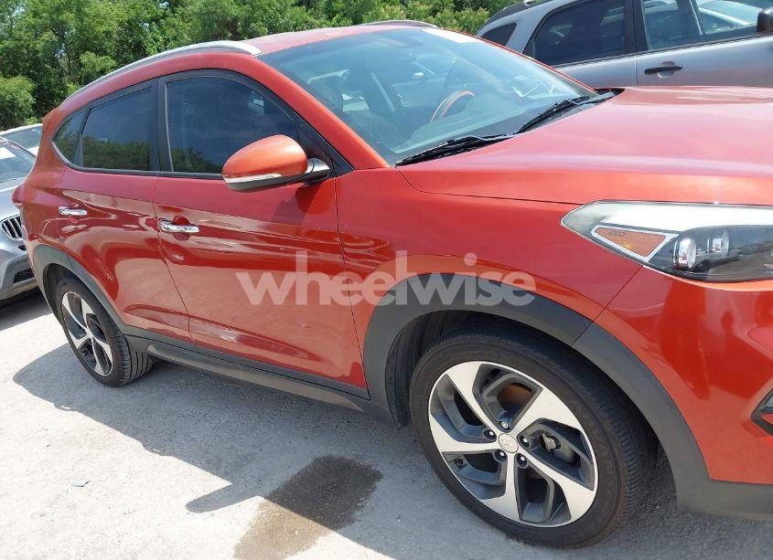 Photo 13 of 2016 Hyundai Tucson LIMITED (VIN KM8J33A28GU045814)