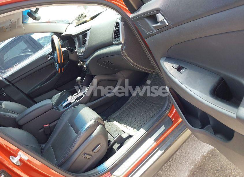 Photo 5 of 2016 Hyundai Tucson LIMITED (VIN KM8J33A28GU045814)