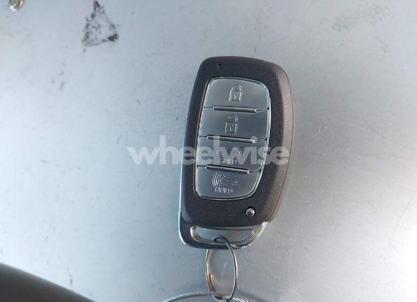 Photo 11 of 2016 Hyundai Tucson SPORT (VIN KM8J33A28GU136873)