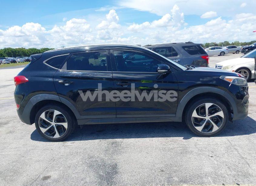 Photo 13 of 2016 Hyundai Tucson SPORT (VIN KM8J33A28GU136873)