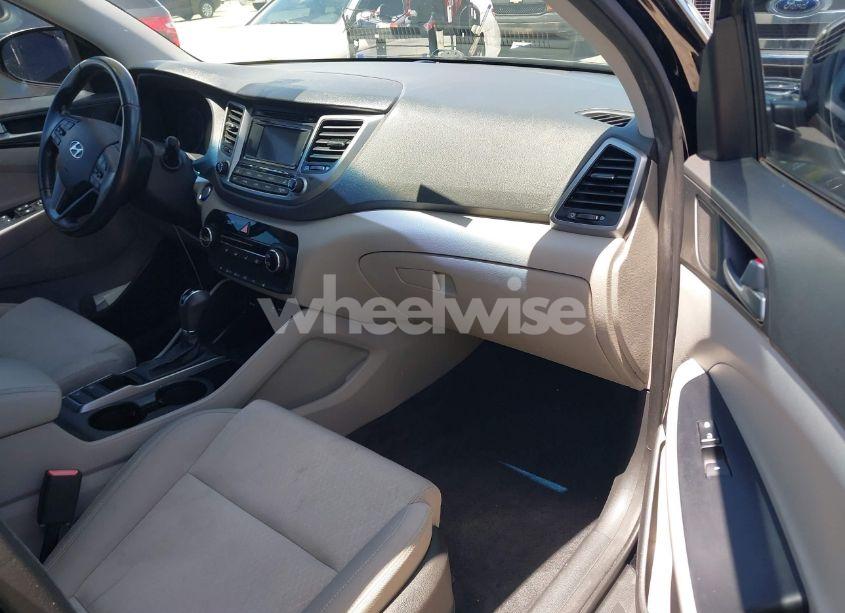 Photo 5 of 2016 Hyundai Tucson SPORT (VIN KM8J33A28GU136873)