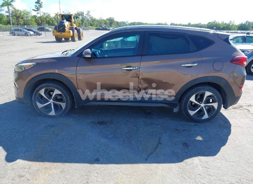Photo 14 of 2016 Hyundai Tucson LIMITED (VIN KM8J33A28GU185216)