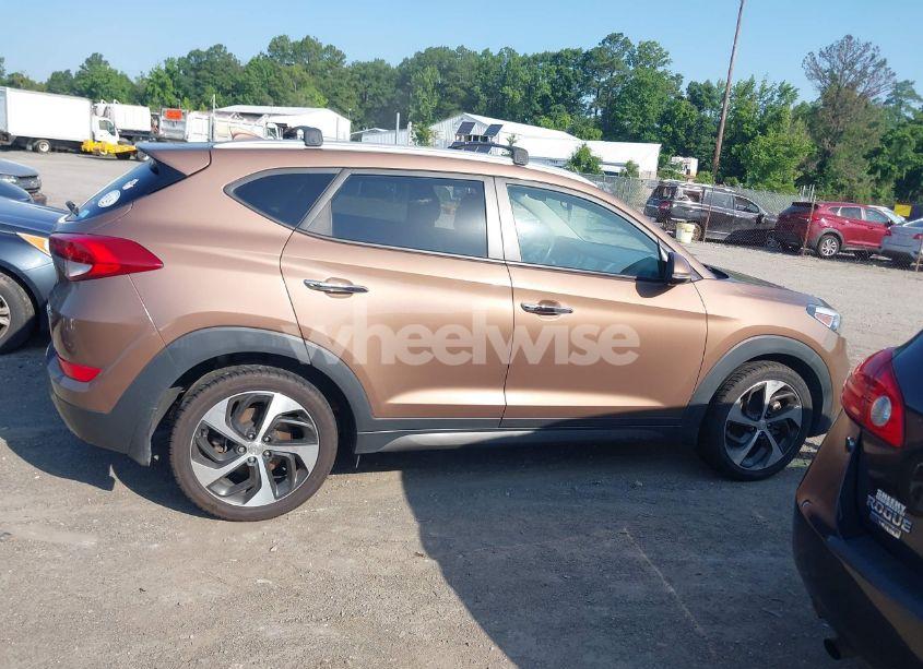 Photo 13 of 2016 Hyundai Tucson LIMITED (VIN KM8J33A28GU196720)