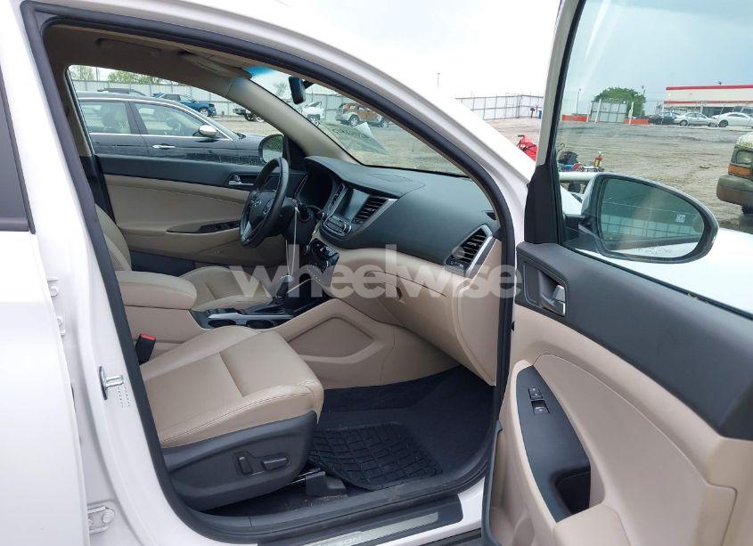 Photo 5 of 2017 Hyundai Tucson LIMITED (VIN KM8J33A28HU346908)