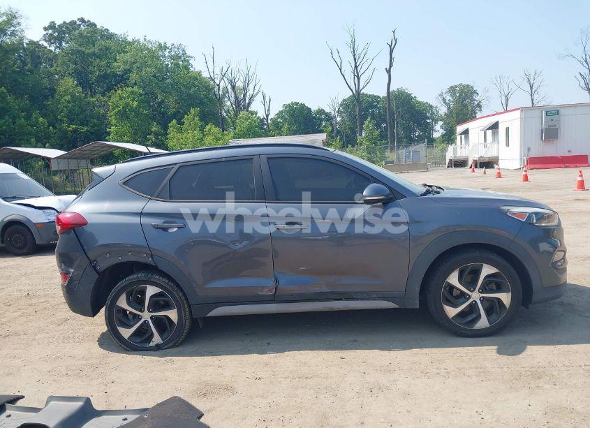 Photo 13 of 2017 Hyundai Tucson VALUE (VIN KM8J33A28HU559308)