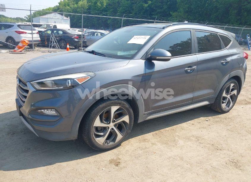 Photo 2 of 2017 Hyundai Tucson VALUE (VIN KM8J33A28HU559308)