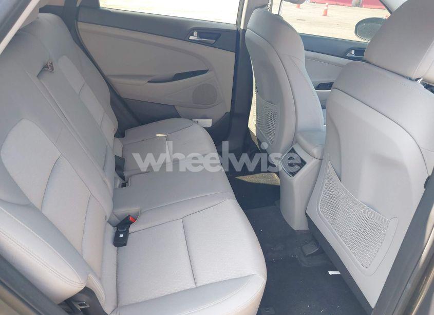 Photo 8 of 2017 Hyundai Tucson VALUE (VIN KM8J33A28HU559308)