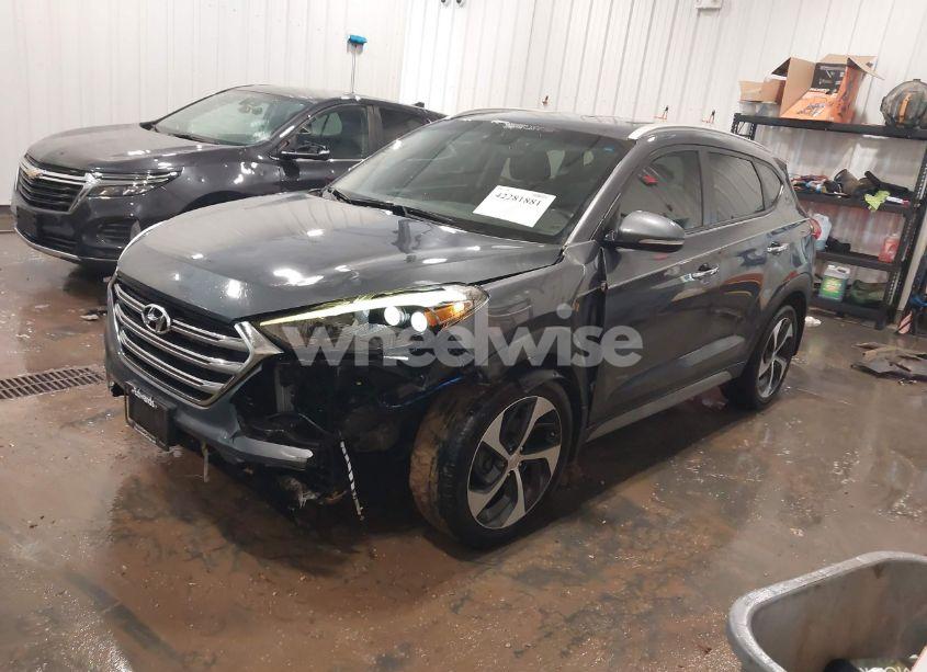 Photo 2 of 2018 Hyundai Tucson LIMITED (VIN KM8J33A28JU615981)