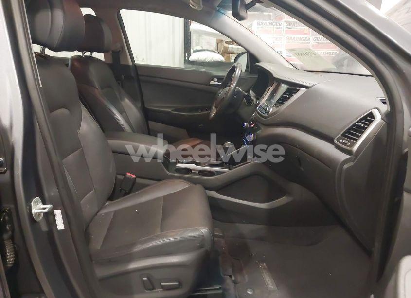 Photo 5 of 2018 Hyundai Tucson LIMITED (VIN KM8J33A28JU615981)