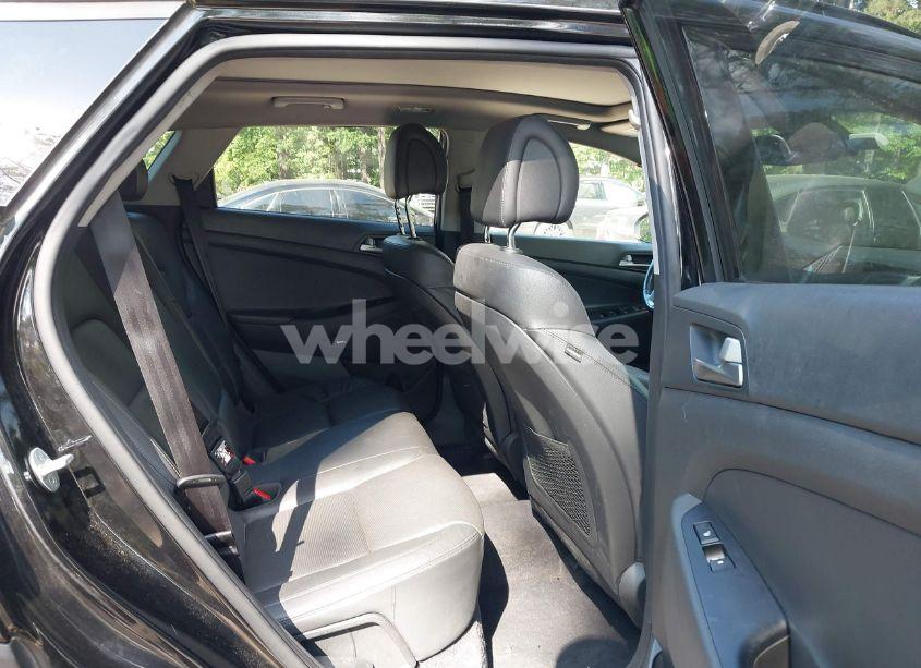 Photo 8 of 2018 Hyundai Tucson LIMITED (VIN KM8J33A28JU671855)