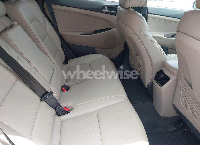 Photo 8 of 2016 Hyundai Tucson LIMITED (VIN KM8J33A29GU216313)