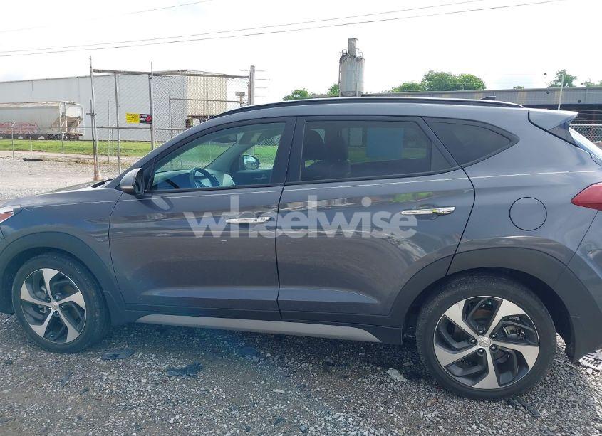 Photo 14 of 2017 Hyundai Tucson LIMITED (VIN KM8J33A2XHU594397)
