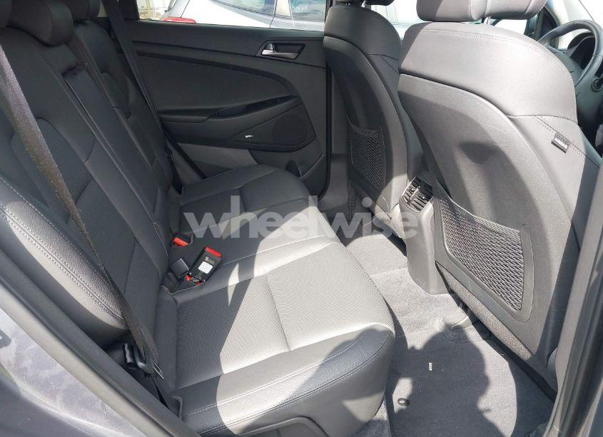 Photo 8 of 2017 Hyundai Tucson LIMITED (VIN KM8J33A2XHU594397)