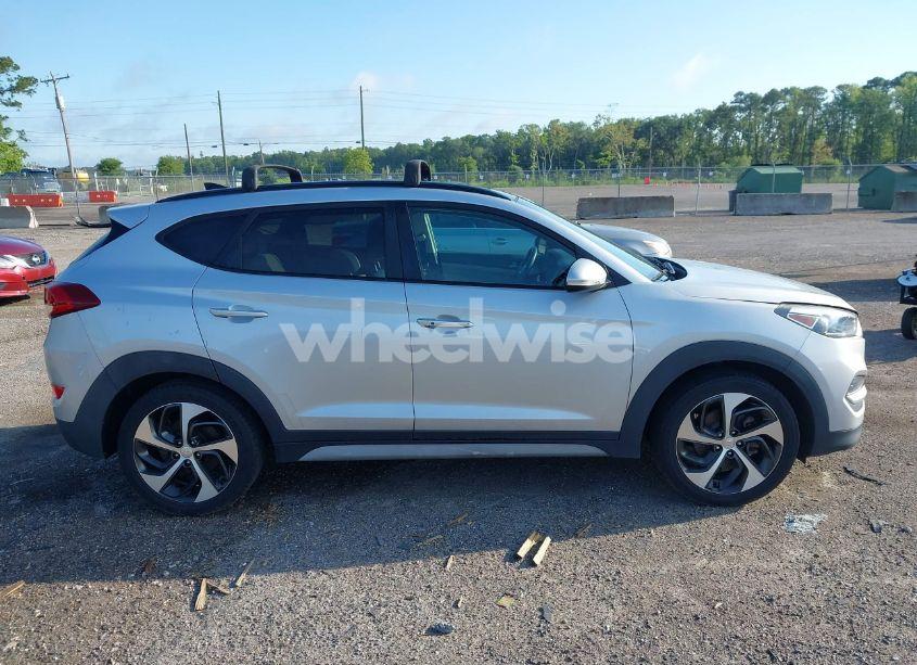 Photo 13 of 2018 Hyundai Tucson VALUE (VIN KM8J33A2XJU749925)