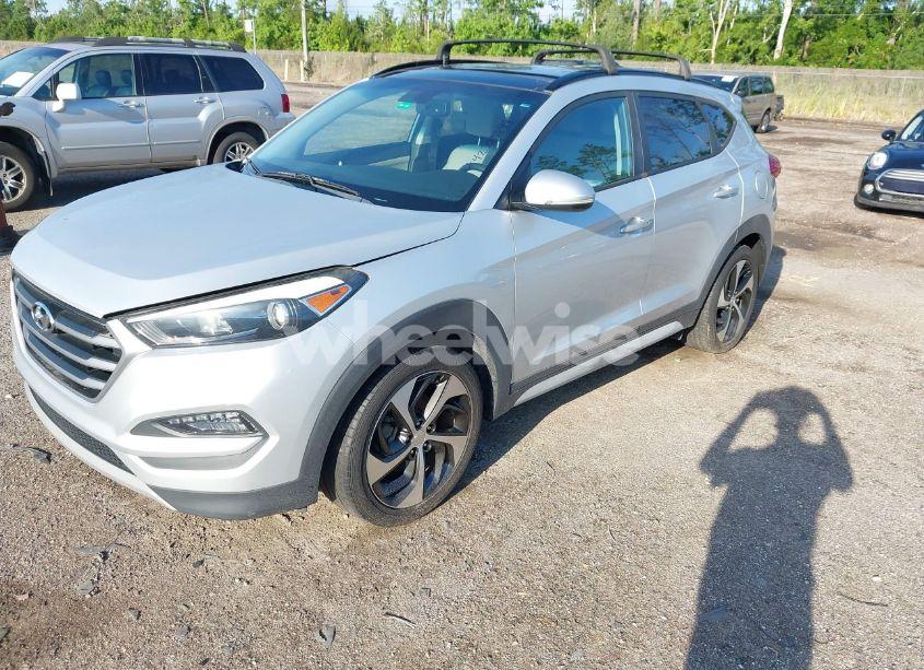 Photo 2 of 2018 Hyundai Tucson VALUE (VIN KM8J33A2XJU749925)