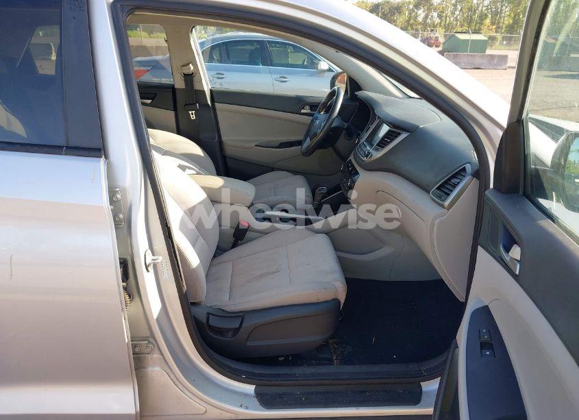 Photo 5 of 2018 Hyundai Tucson VALUE (VIN KM8J33A2XJU749925)