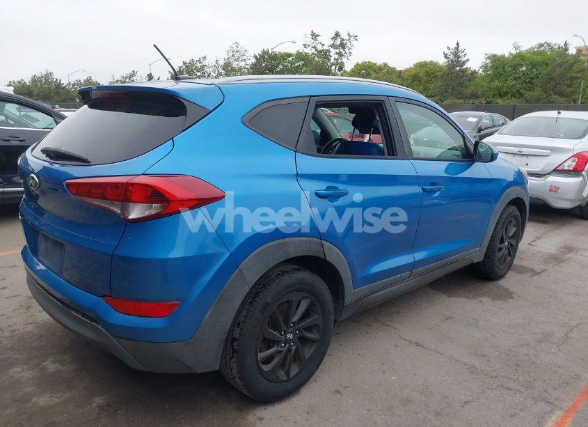 Photo 4 of 2016 Hyundai Tucson SE (VIN KM8J33A40GU077996)