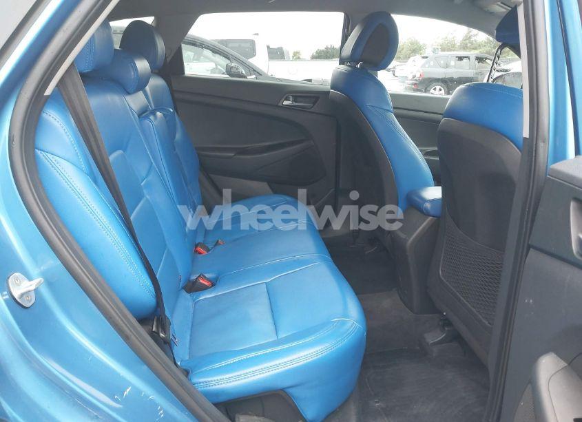 Photo 8 of 2016 Hyundai Tucson SE (VIN KM8J33A40GU077996)