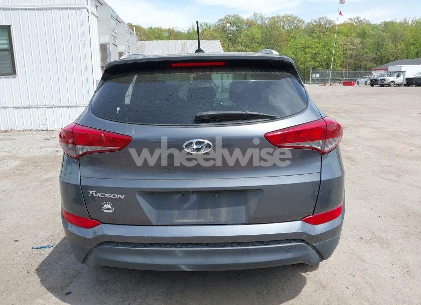 Photo 15 of 2016 Hyundai Tucson SE (VIN KM8J33A40GU089596)