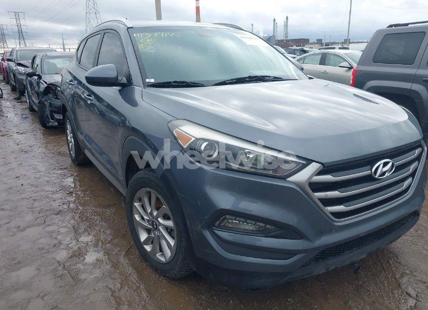 2017 Hyundai Tucson SE (VIN KM8J33A41HU275178) main photo