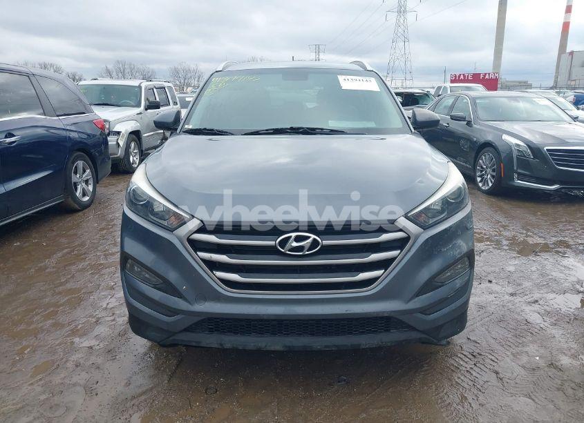 Photo 12 of 2017 Hyundai Tucson SE (VIN KM8J33A41HU275178)