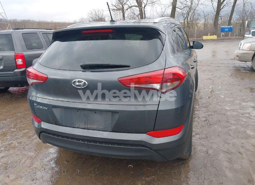 Photo 16 of 2017 Hyundai Tucson SE (VIN KM8J33A41HU275178)