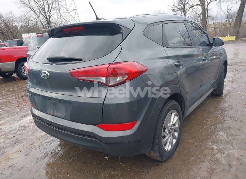 Photo 4 of 2017 Hyundai Tucson SE (VIN KM8J33A41HU275178)