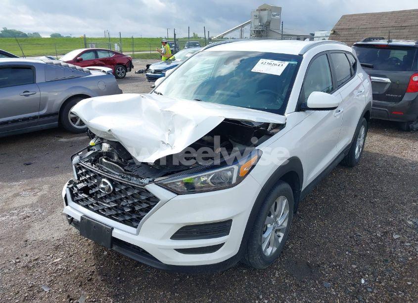 Photo 2 of 2019 Hyundai Tucson VALUE (VIN KM8J33A41KU013023)