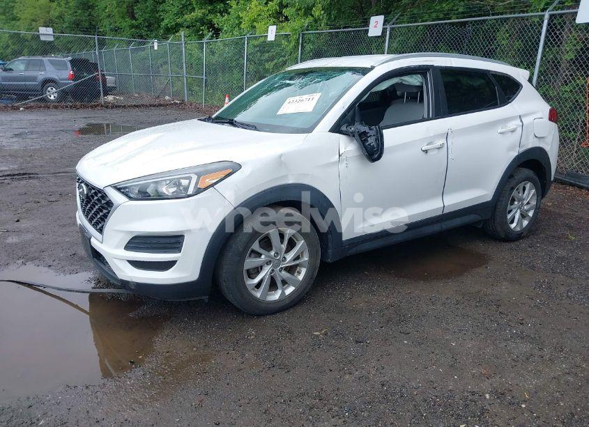 Photo 2 of 2020 Hyundai Tucson VALUE (VIN KM8J33A41LU161061)