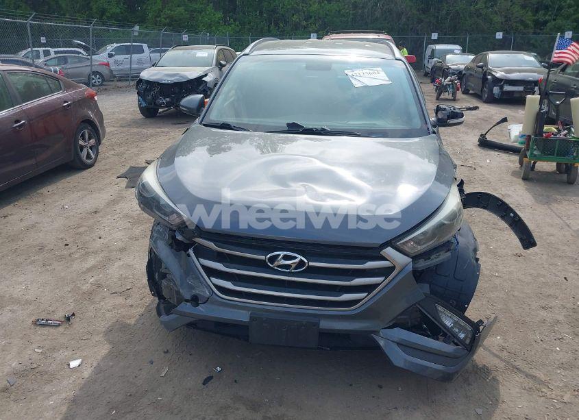 Photo 12 of 2017 Hyundai Tucson SE PLUS (VIN KM8J33A42HU518545)