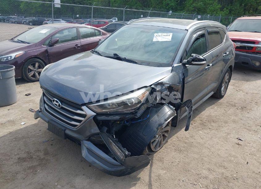 Photo 2 of 2017 Hyundai Tucson SE PLUS (VIN KM8J33A42HU518545)