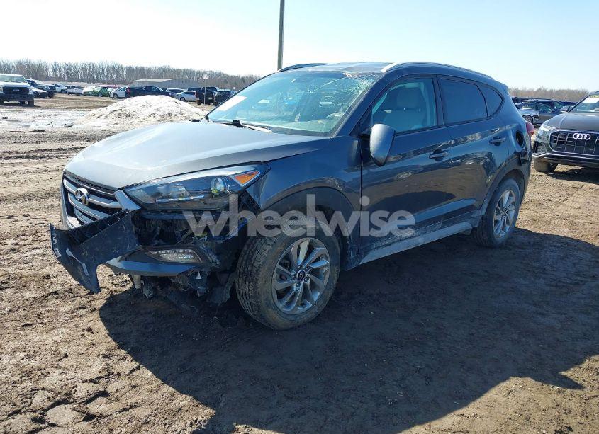 Photo 2 of 2018 Hyundai Tucson SEL (VIN KM8J33A42JU691374)