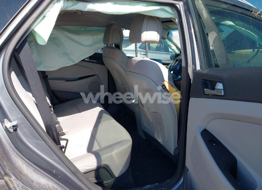 Photo 8 of 2018 Hyundai Tucson SEL (VIN KM8J33A42JU691374)