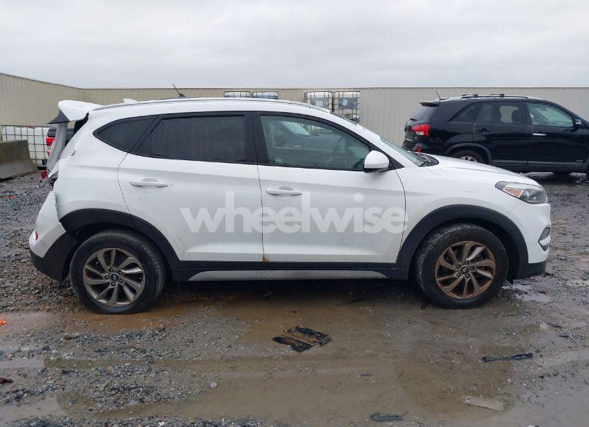Photo 13 of 2018 Hyundai Tucson SEL (VIN KM8J33A42JU724826)