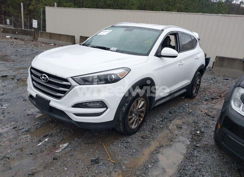 Photo 2 of 2018 Hyundai Tucson SEL (VIN KM8J33A42JU724826)