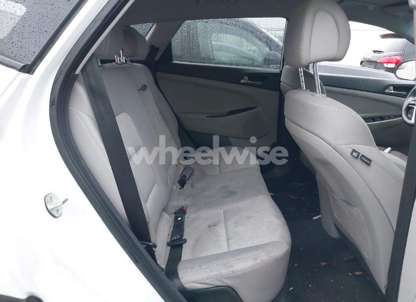 Photo 8 of 2018 Hyundai Tucson SEL (VIN KM8J33A42JU724826)