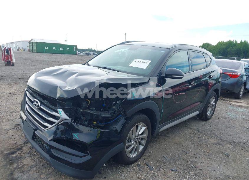 Photo 2 of 2018 Hyundai Tucson SEL PLUS (VIN KM8J33A43JU675099)