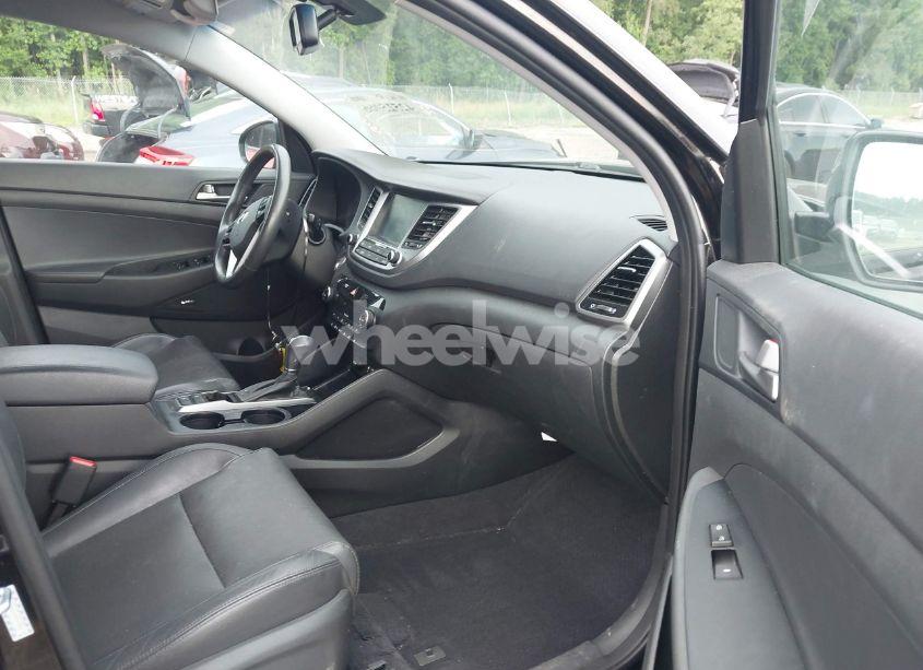 Photo 5 of 2018 Hyundai Tucson SEL PLUS (VIN KM8J33A43JU675099)