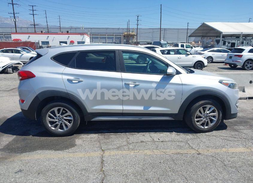 Photo 13 of 2018 Hyundai Tucson SEL (VIN KM8J33A43JU709414)