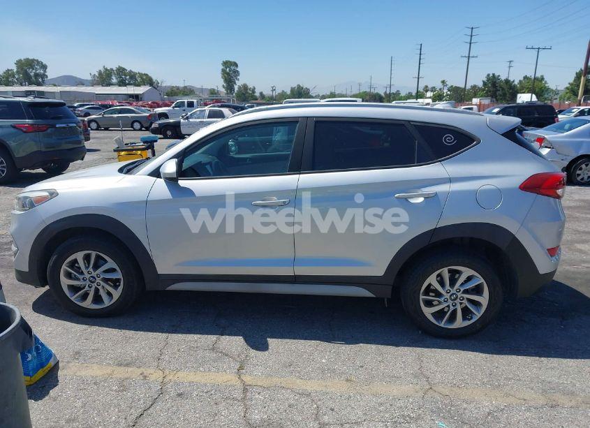 Photo 14 of 2018 Hyundai Tucson SEL (VIN KM8J33A43JU709414)