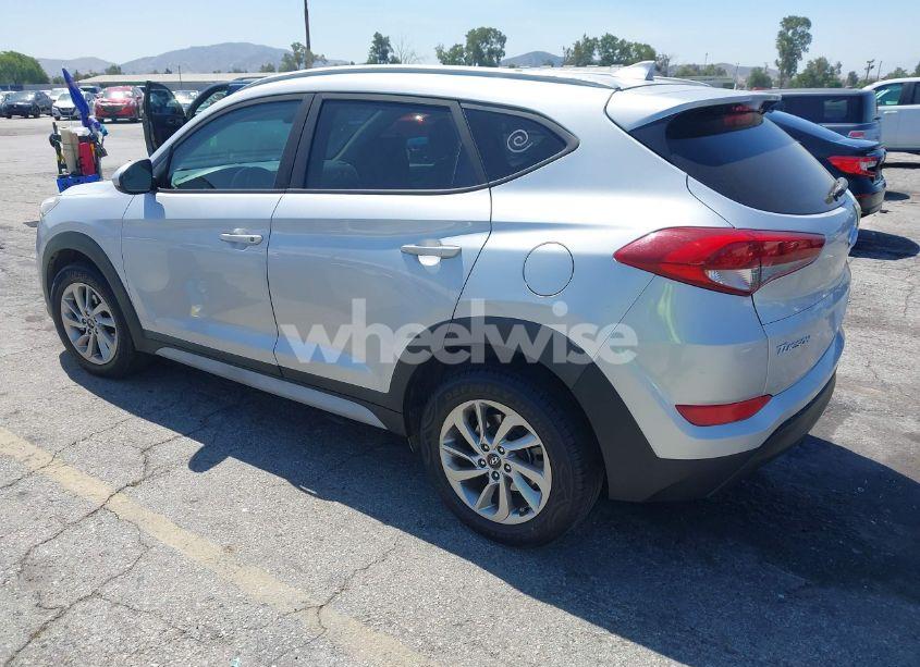 Photo 3 of 2018 Hyundai Tucson SEL (VIN KM8J33A43JU709414)