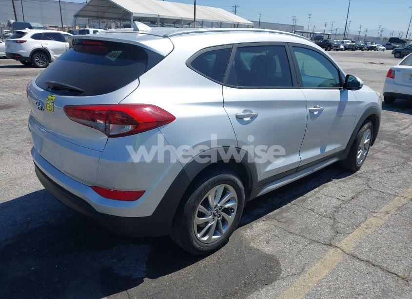Photo 4 of 2018 Hyundai Tucson SEL (VIN KM8J33A43JU709414)