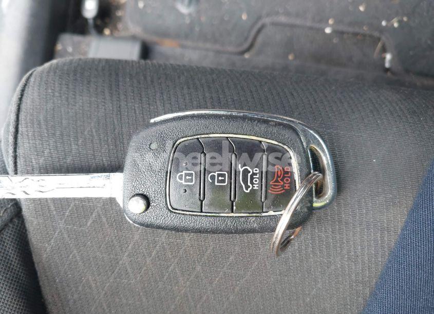 Photo 11 of 2016 Hyundai Tucson SE (VIN KM8J33A44GU228421)