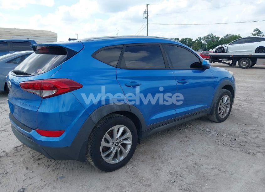 Photo 4 of 2016 Hyundai Tucson SE (VIN KM8J33A44GU228421)