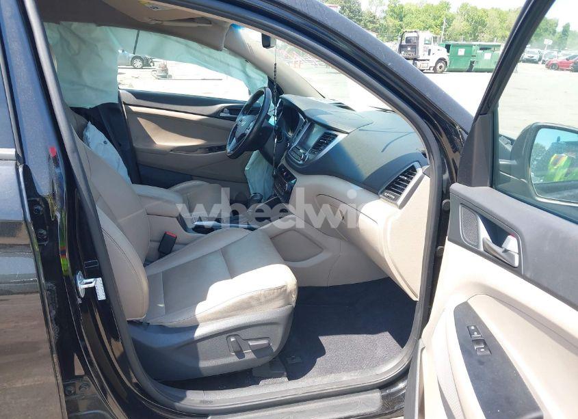 Photo 5 of 2018 Hyundai Tucson SEL PLUS (VIN KM8J33A44JU733334)