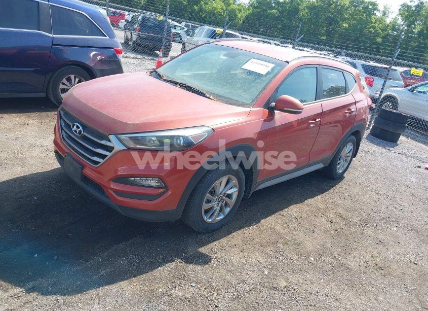 Photo 2 of 2017 Hyundai Tucson SE PLUS (VIN KM8J33A45HU419721)