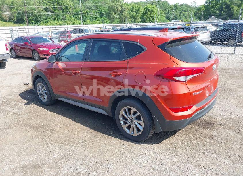 Photo 3 of 2017 Hyundai Tucson SE PLUS (VIN KM8J33A45HU419721)