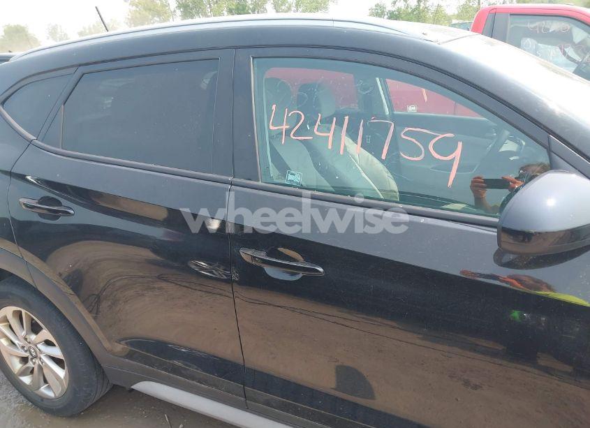 Photo 13 of 2017 Hyundai Tucson SE (VIN KM8J33A46HU450394)