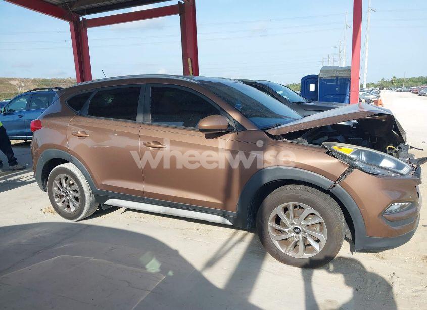 Photo 14 of 2017 Hyundai Tucson SE (VIN KM8J33A46HU489597)