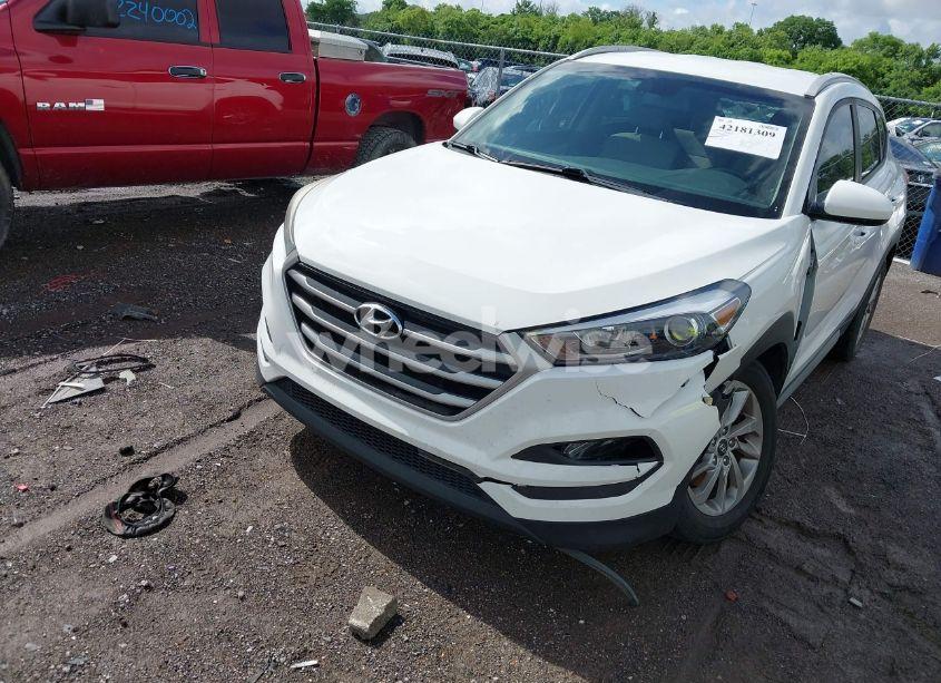 Photo 6 of 2018 Hyundai Tucson SEL (VIN KM8J33A46JU626916)